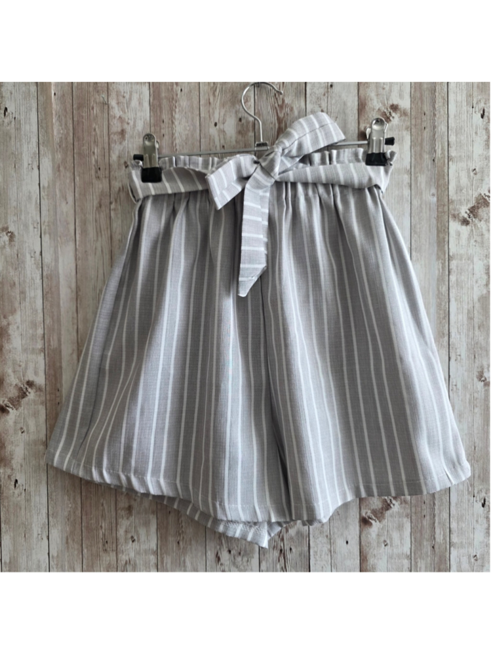 Women's Unbranded High Waist Striped Shorts Size S Grey White